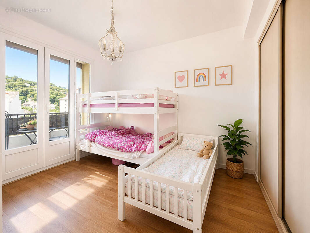 Appartement à SAINT-MANDRIER-SUR-MER