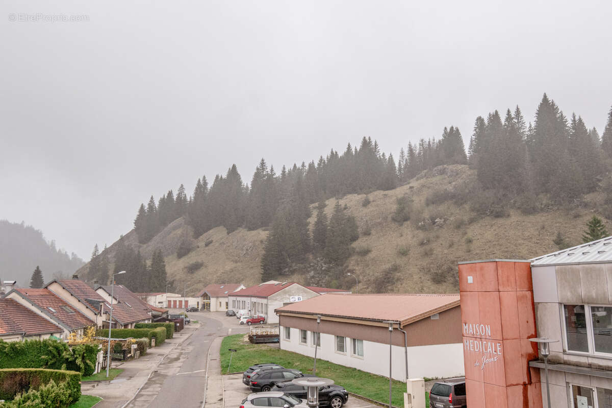 Appartement à LA CLUSE-ET-MIJOUX