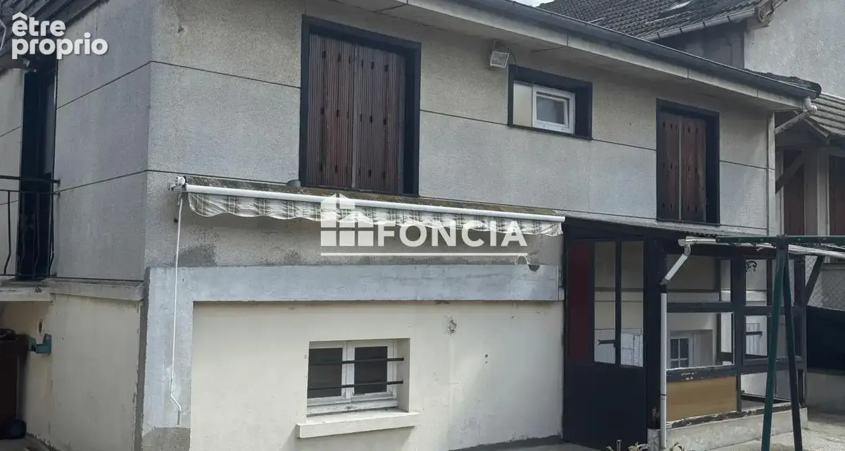 Maison sur terrain de 405m2 avec 96m2 habitables, rez-de-chaussée de 3 pièces de 60m2, et espace de vie de 36m2 au sous-sol de p - photo 3