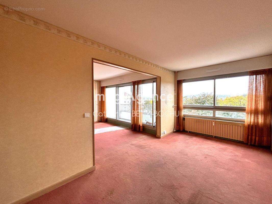 Appartement à SAINT-GRATIEN