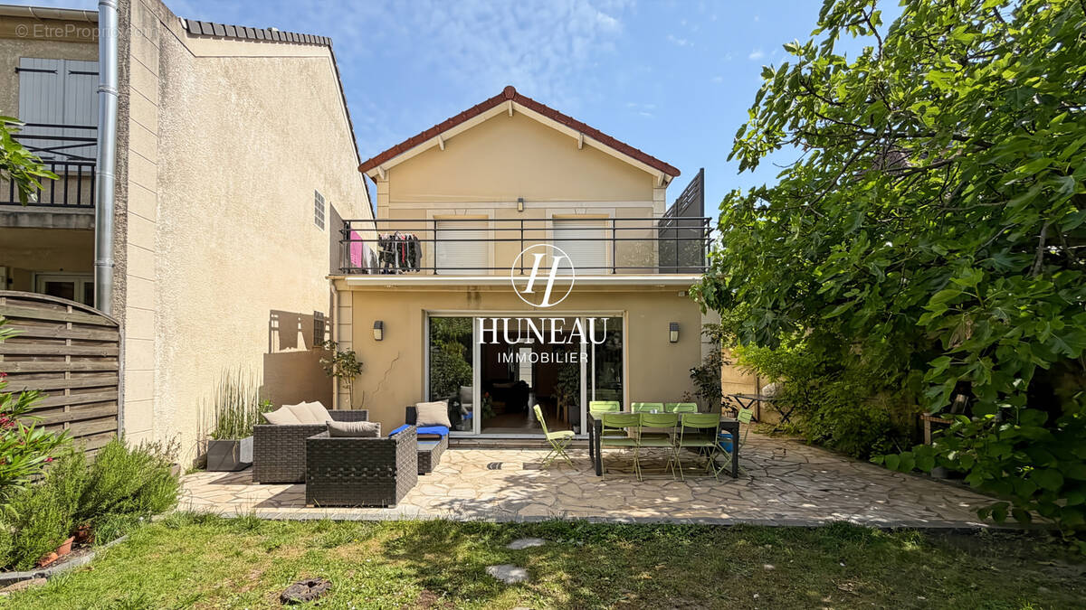 Maison à AULNAY-SOUS-BOIS