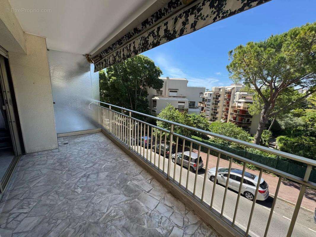 Appartement à LE CANNET