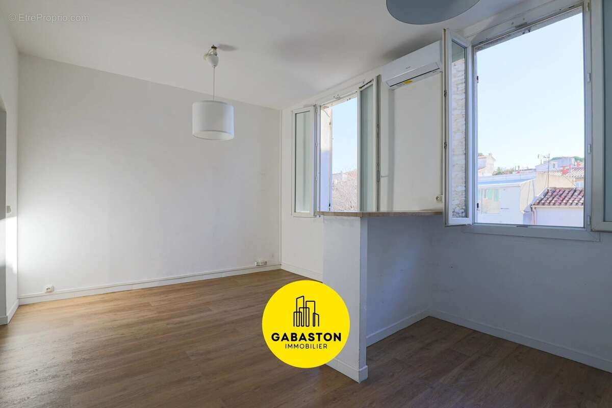 Appartement à MARSEILLE-7E