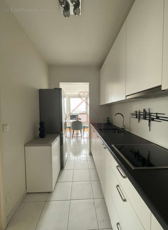 Appartement 97 m² à Puteaux  - photo 4