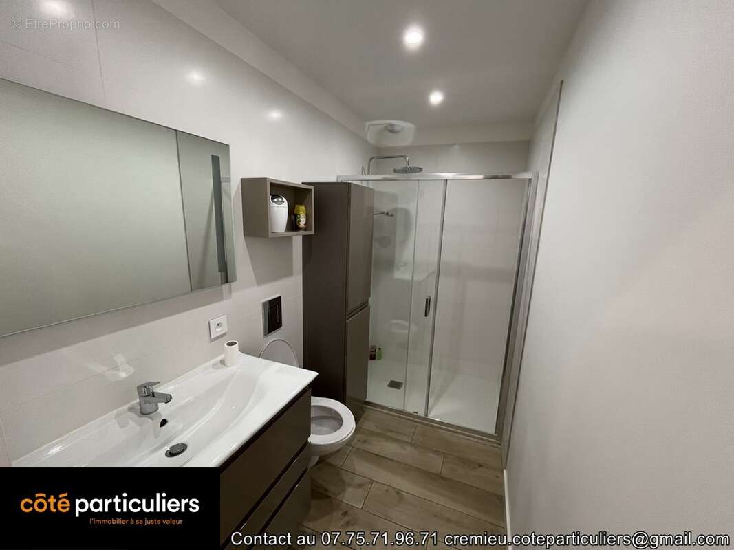 Commerce à CHAVANOZ