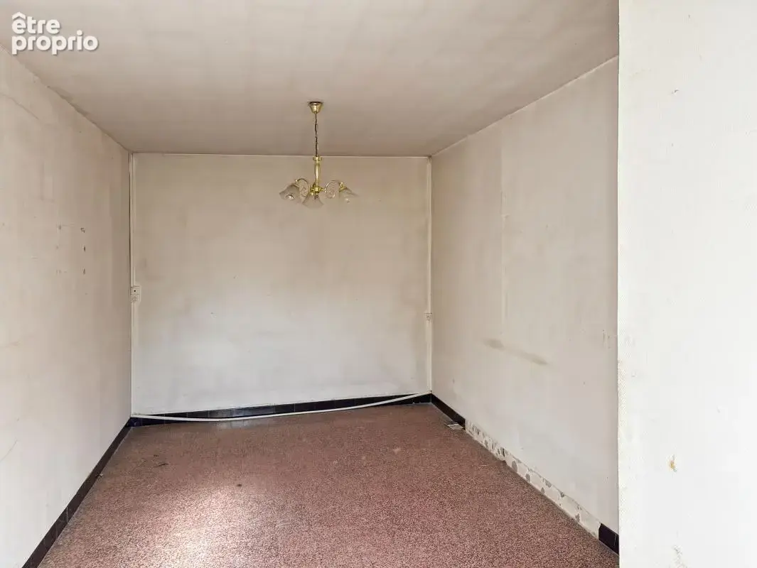 A SAISIR - Bien à fort potentiel - Spécial Rénovation ! - photo 13