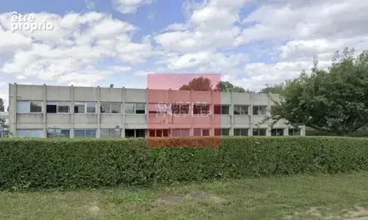 Photo Commerce à Buc au prix de 6 000 000€
