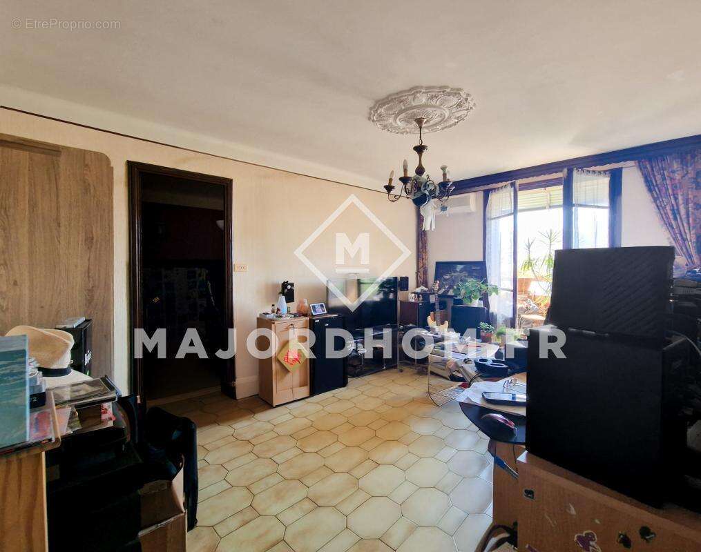 Appartement à MARSEILLE-9E