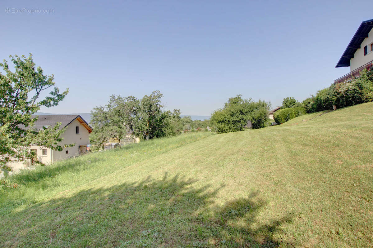 Terrain à SAINT-EUSEBE