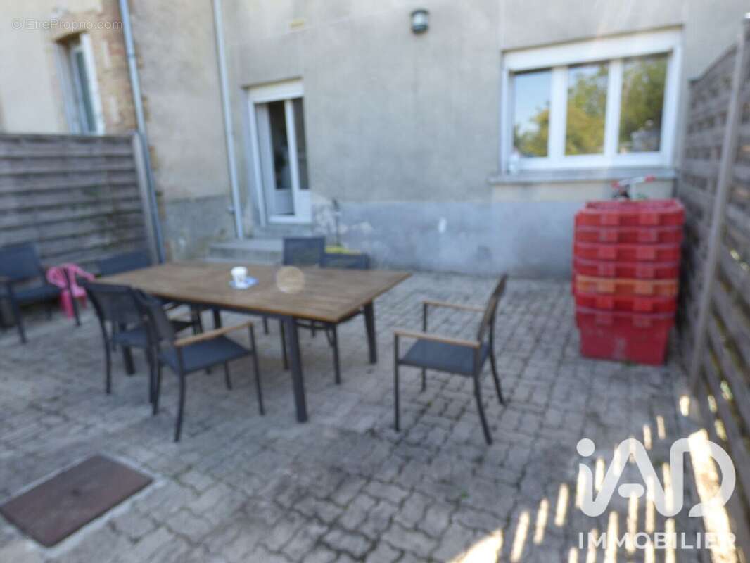 Maison 169 m² à Mareuil-Le-Port  - photo 2