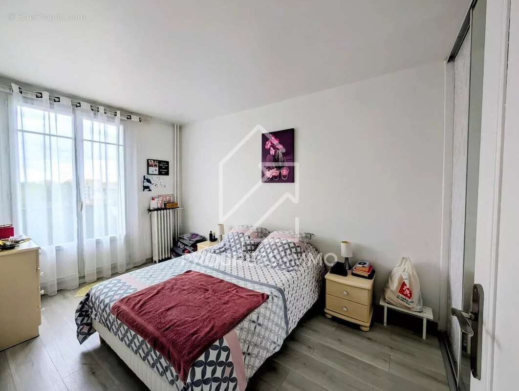 Appartement à SAINT-MAUR-DES-FOSSES