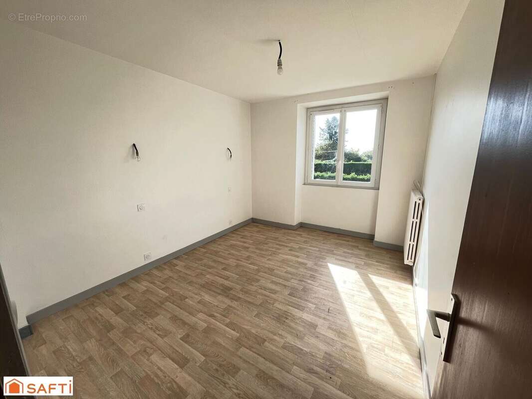 Photo 8 - Maison à LANDEVANT