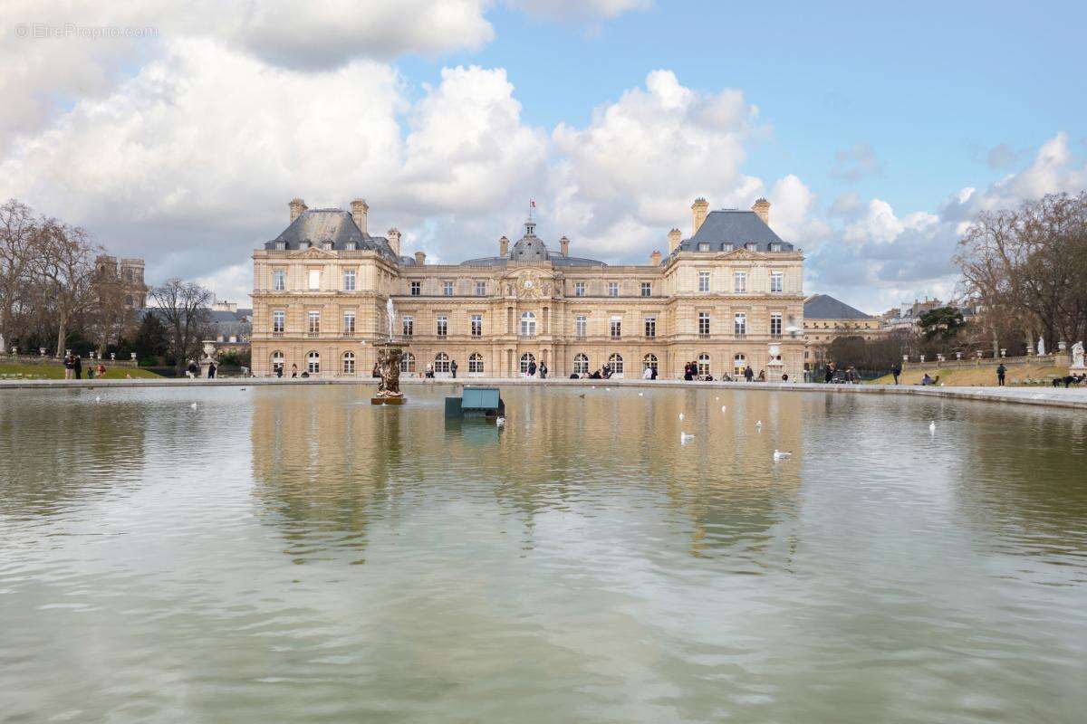 Appartement à PARIS-14E