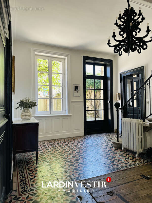 Maison à SAINT-GENIS-LAVAL