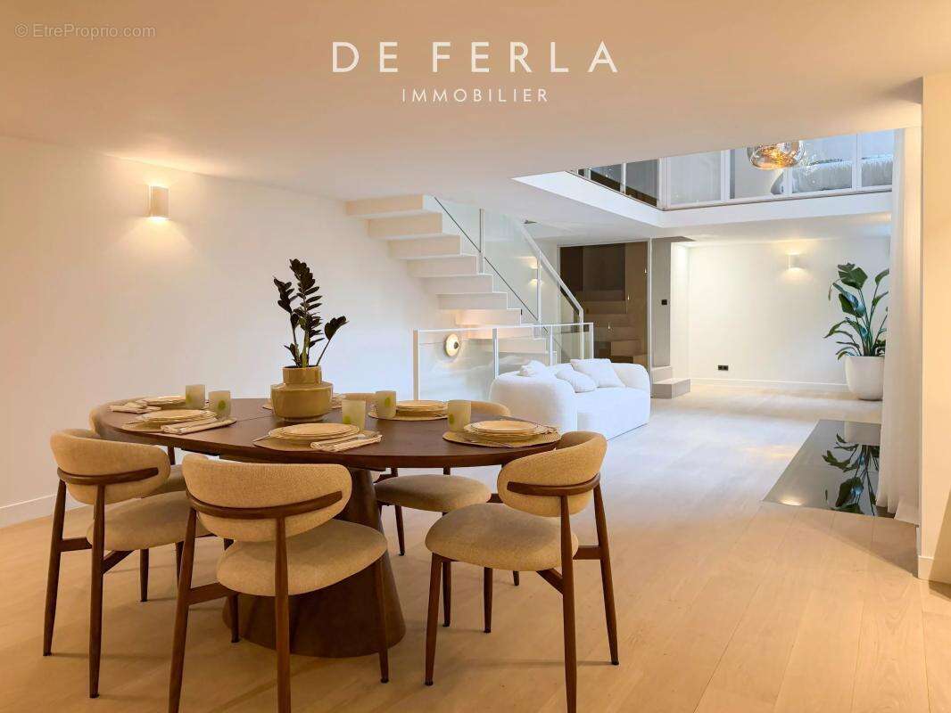 Appartement à PARIS-7E