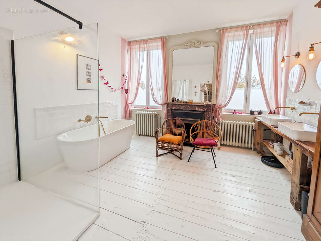 Maison à SAINT-SULPICE-ET-CAMEYRAC