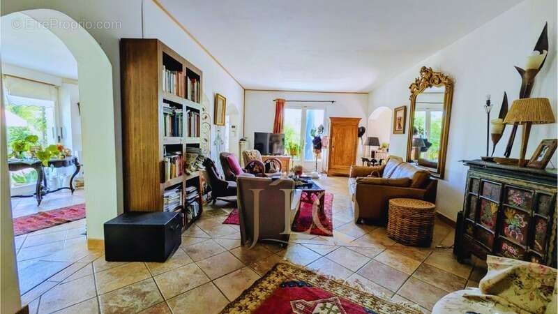 La Maison des Saisons - Maison familiale de 173 m² – 3 chambres – terrain paysager de 3 759 m² - Maintenon (28) - photo 2