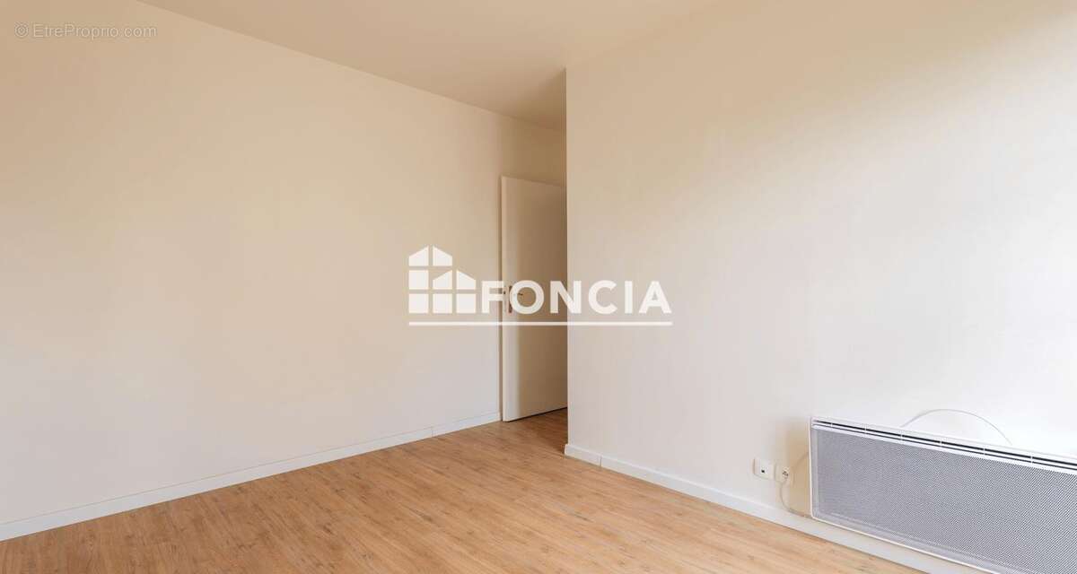 Appartement à BAILLY-ROMAINVILLIERS