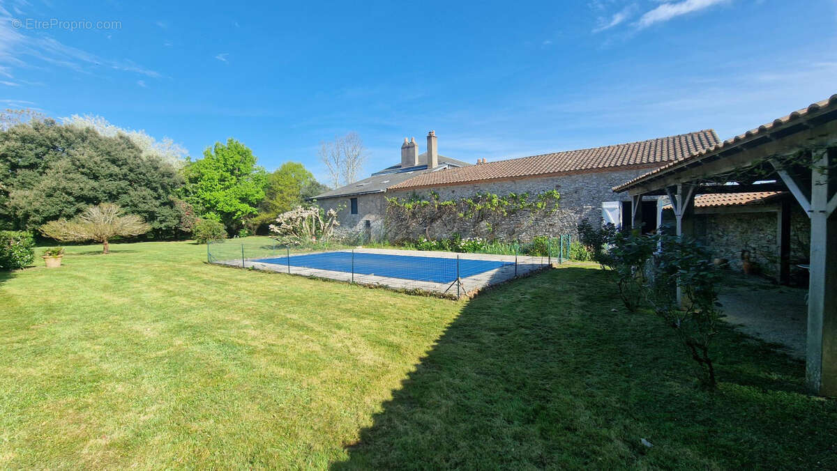 Maison à LE PELLERIN