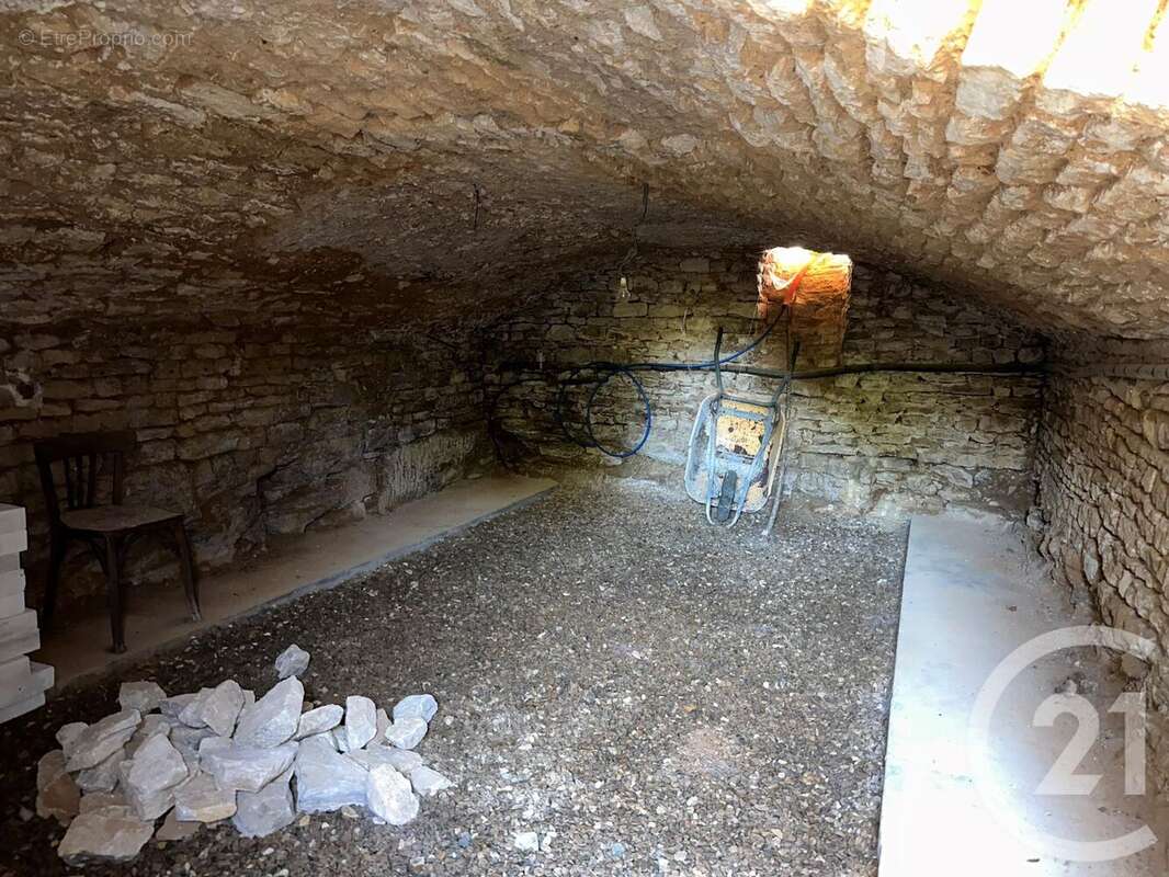 Maison à SUILLY-LA-TOUR