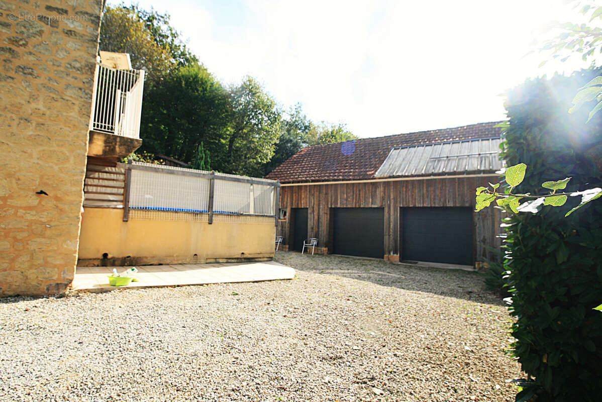 Maison en pierre avec grange - photo 19