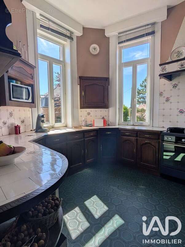Maison 250 m² à Estaires  - photo 8