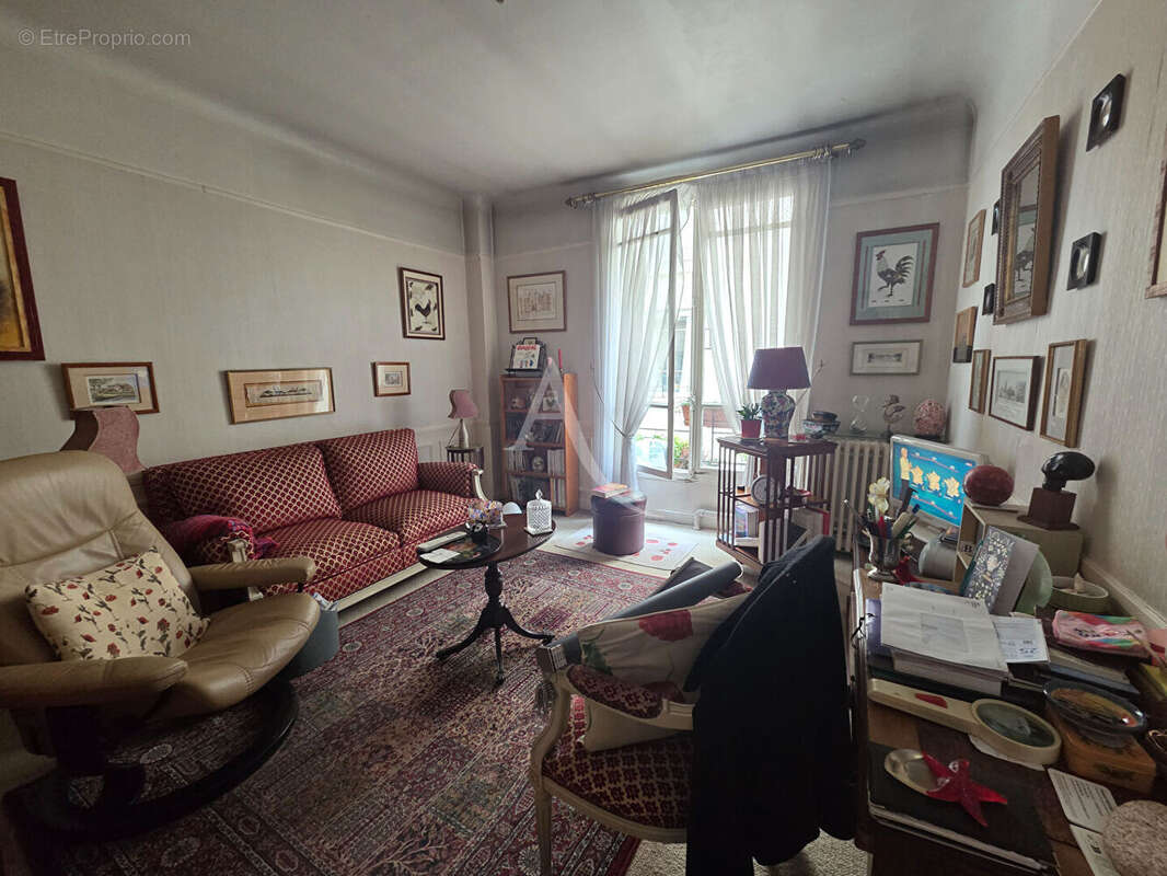 Appartement à PARIS-19E
