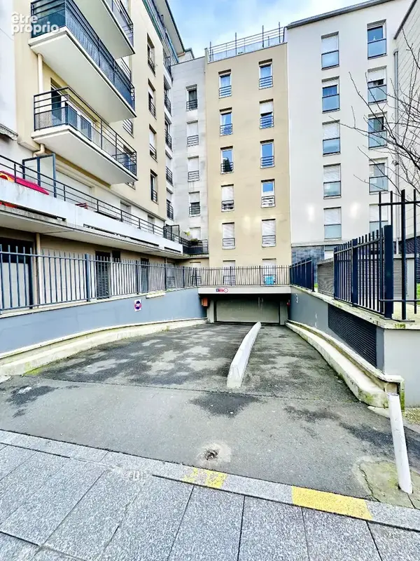 Parking à THIAIS