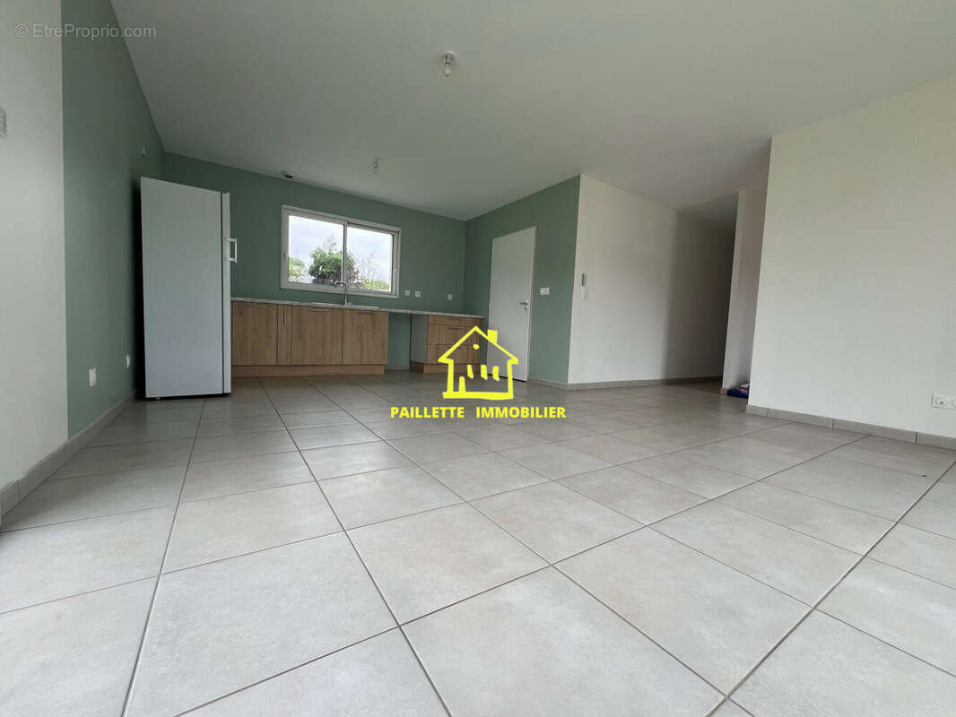 Maison à GRUCHET-LE-VALASSE