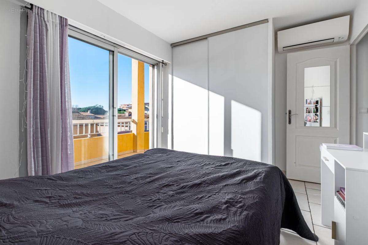 Appartement à FREJUS