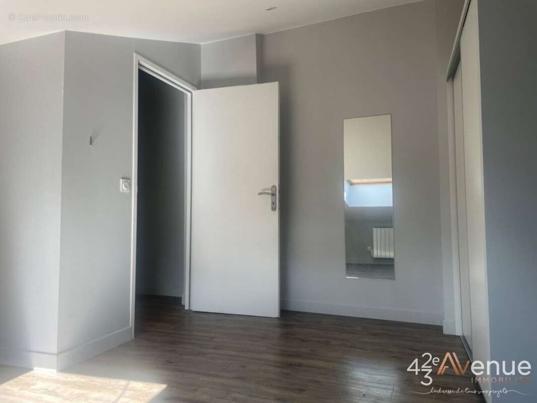 Appartement à SAINT-ETIENNE