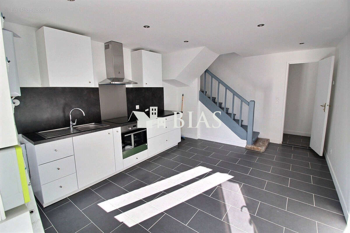 Appartement à BOURG-ACHARD