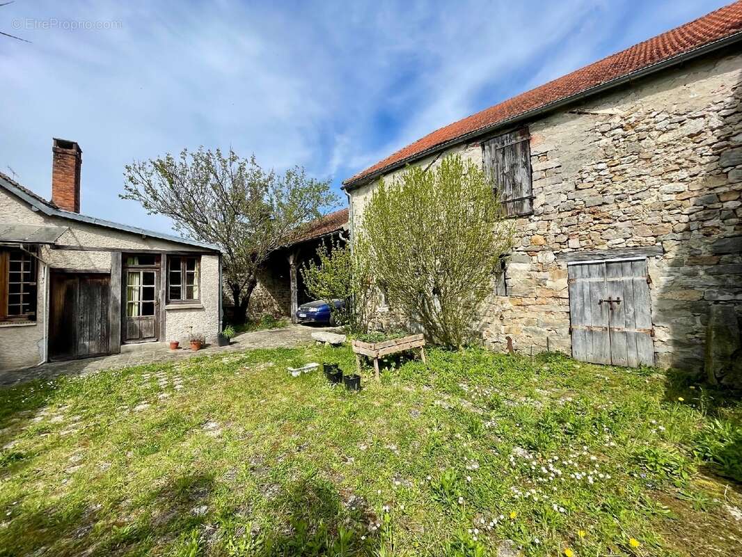 Maison à MILLY-LA-FORET