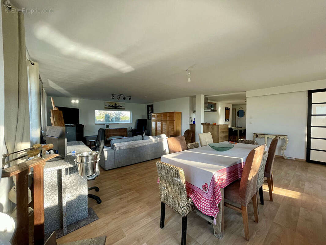 Maison à SAINT-MARTIN-EN-CAMPAGNE