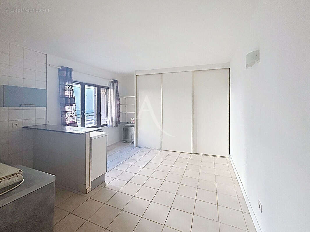 Appartement T1 à vendre à Guignes - 75 000  Vendu loué - photo 2
