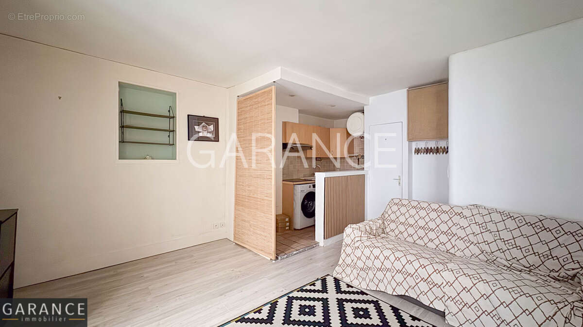 Appartement à PARIS-14E