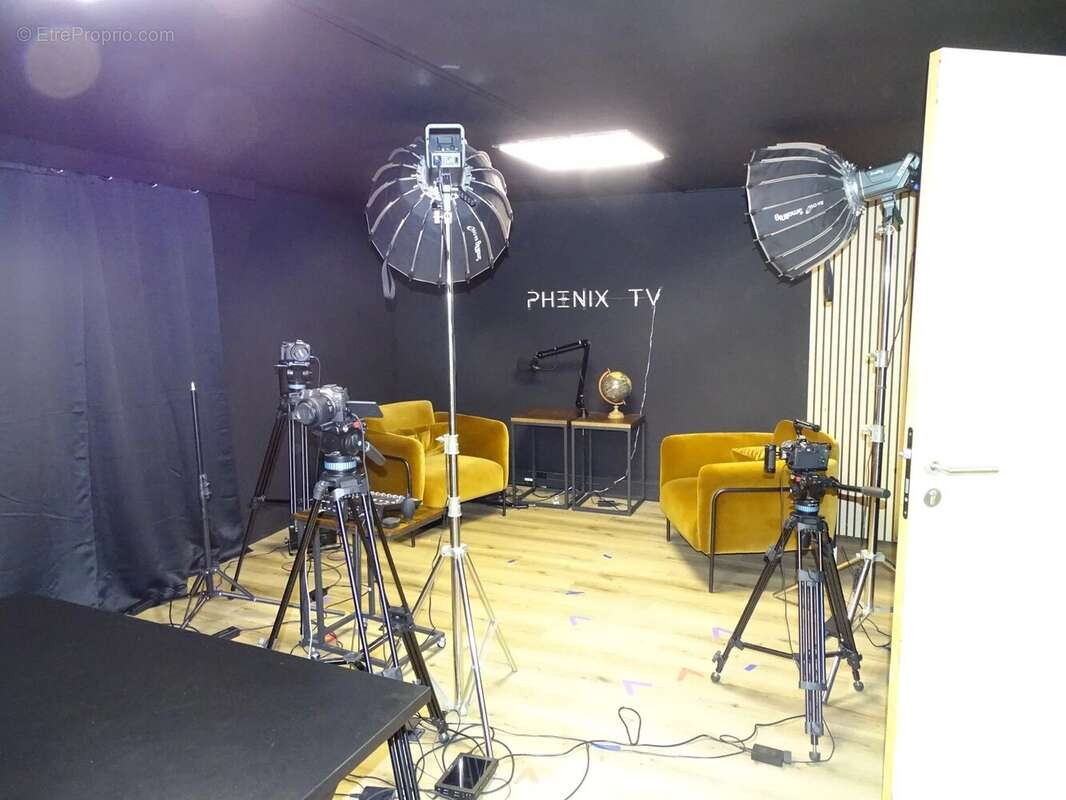 Commerce à VENELLES