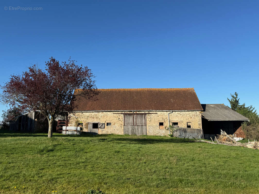 Maison à ARS-LES-FAVETS