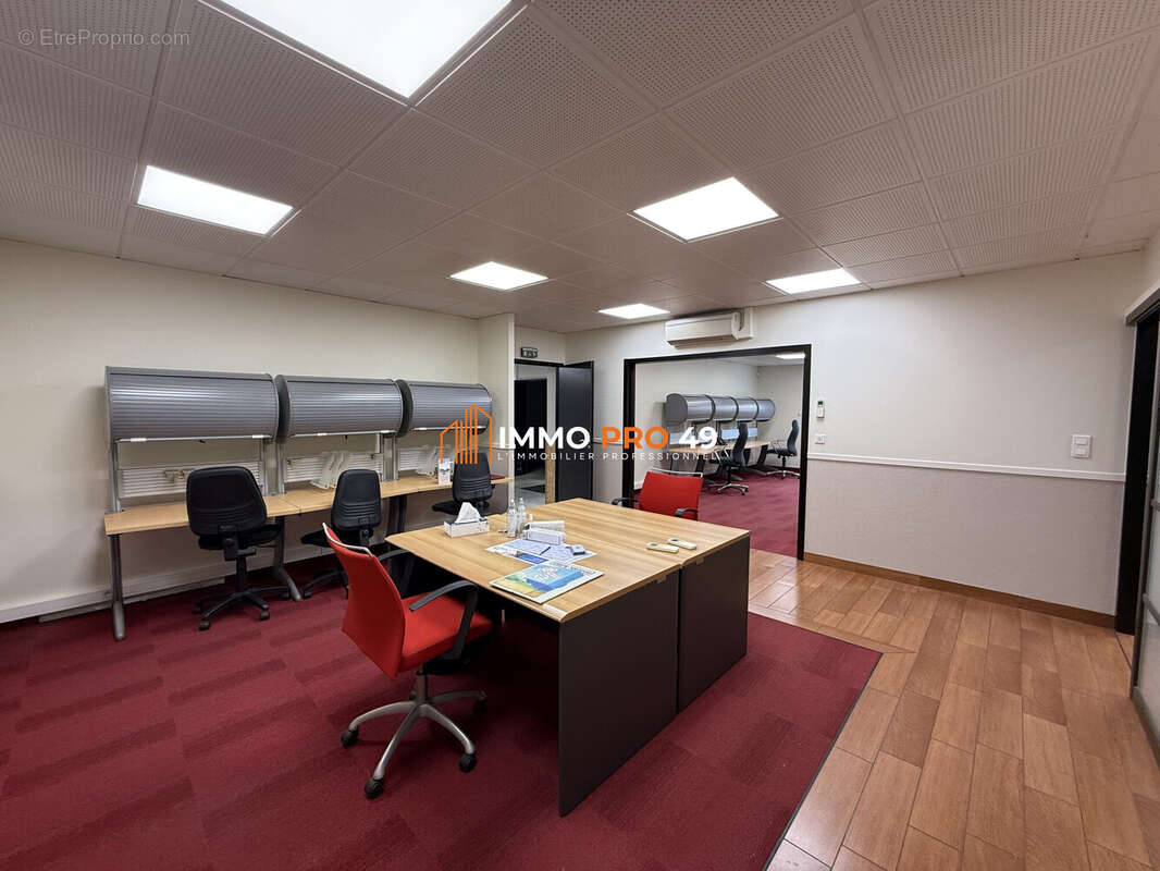 Commerce 767 m² à Haute-Goulaine  - photo 6