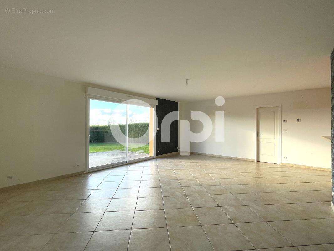 Maison à LA CROISILLE