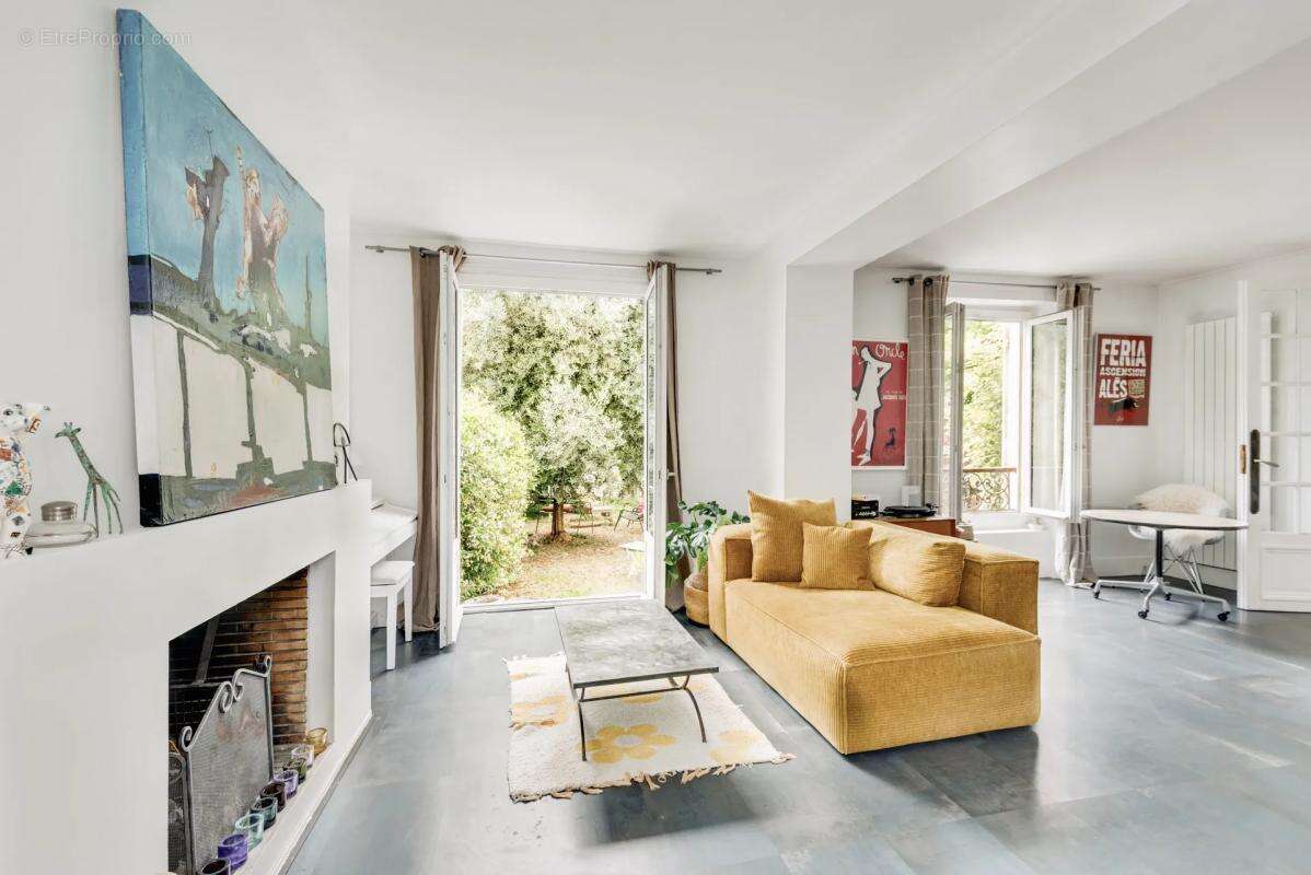 Maison à VILLENEUVE-LA-GARENNE