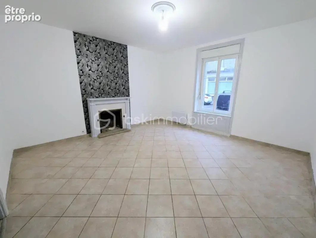 Appartement à FOUGERES