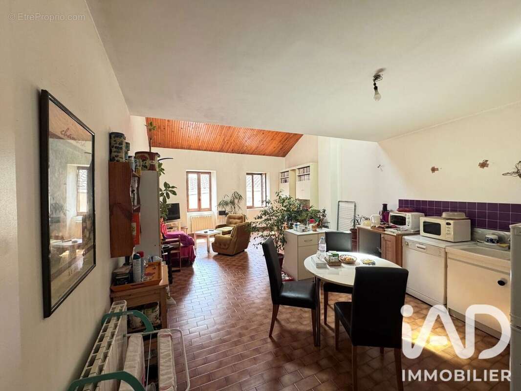 Appartement 346 m² à Largentiere  - photo 9