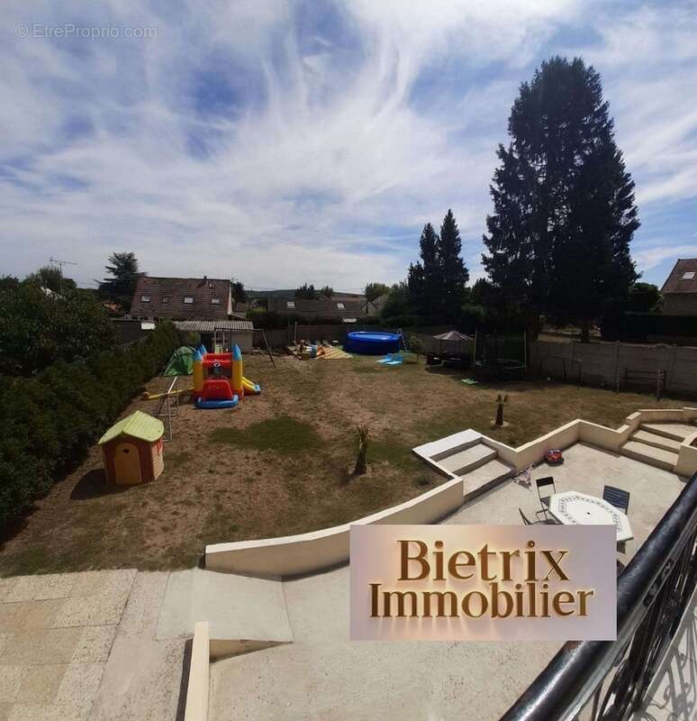 Maison à CHAMPAGNE-SUR-OISE