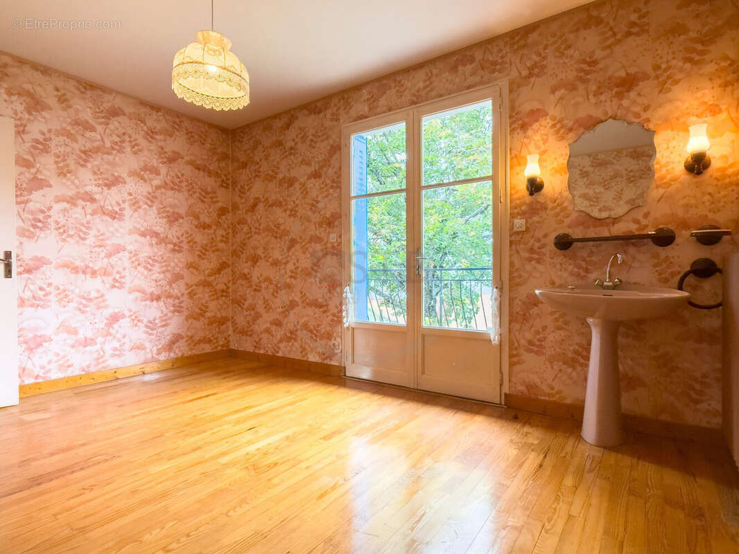Maison à PRIVAS