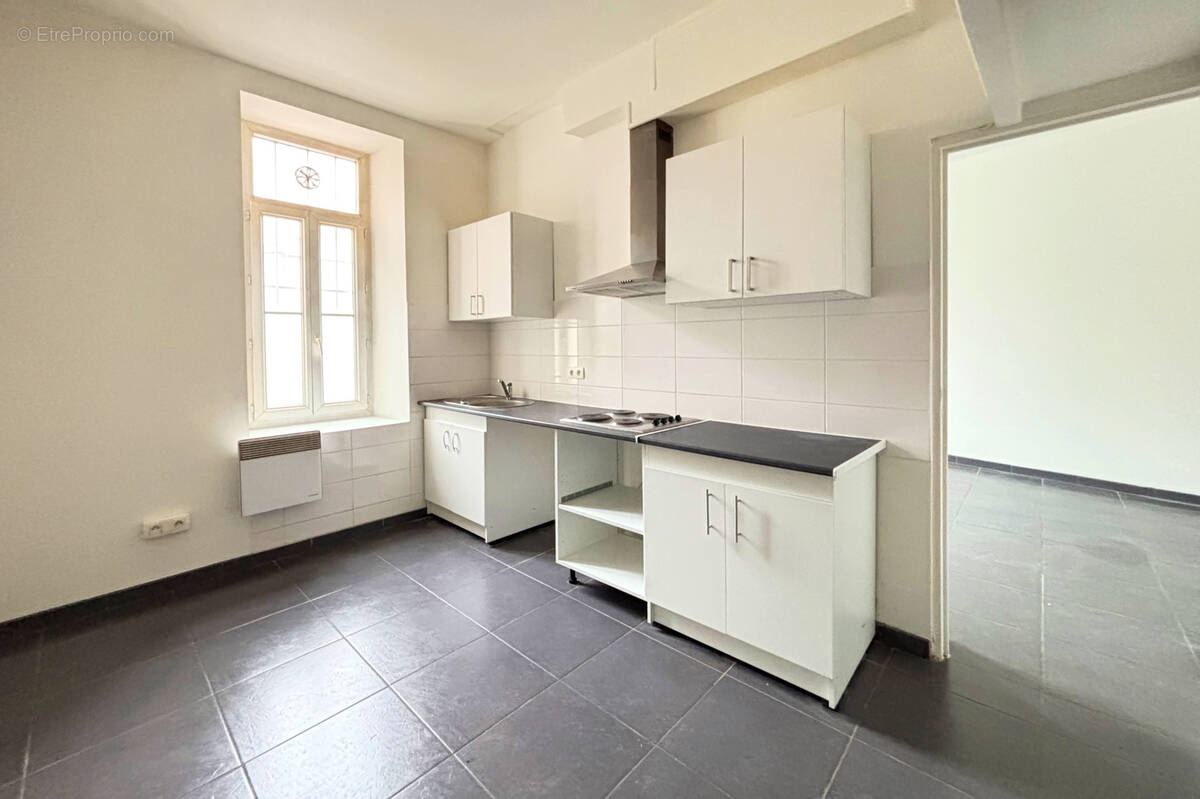 Appartement à MARSEILLE-4E
