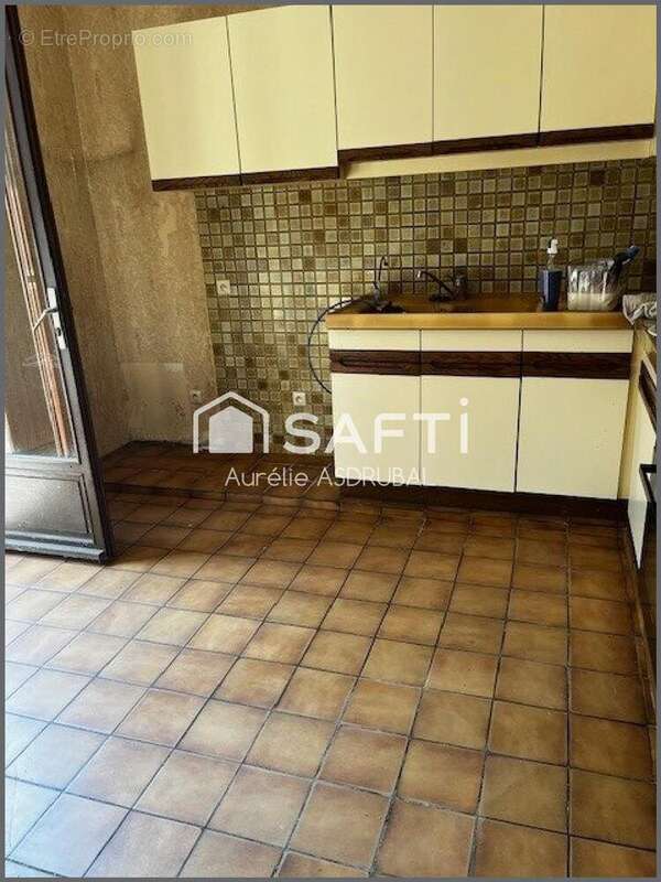 Maison 140 m² à Couze-Et-Saint-Front  - photo 2