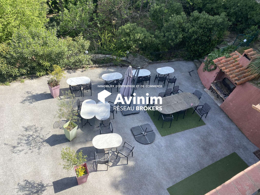 Commerce à LES ADRETS-DE-L'ESTEREL