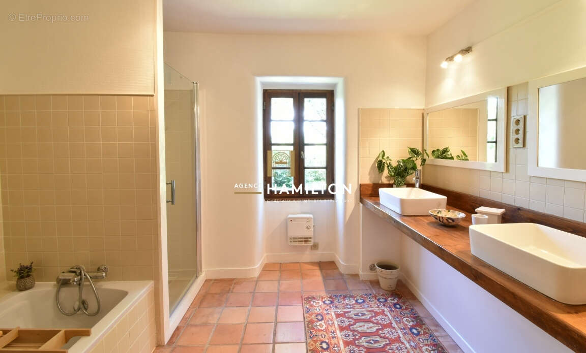 Propriete de campagne du xixe siecle - parc, puits, four a pain, salle polyvalente - photo 13