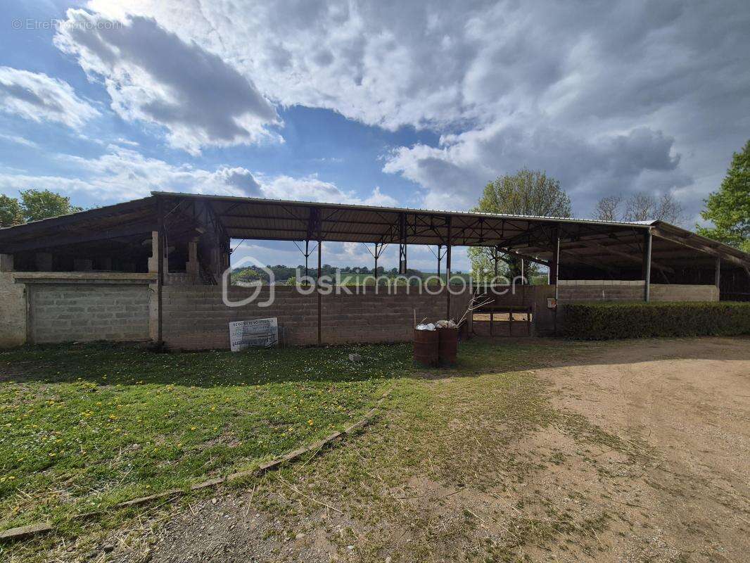 Ancienne ferme avec terrain - photo 11